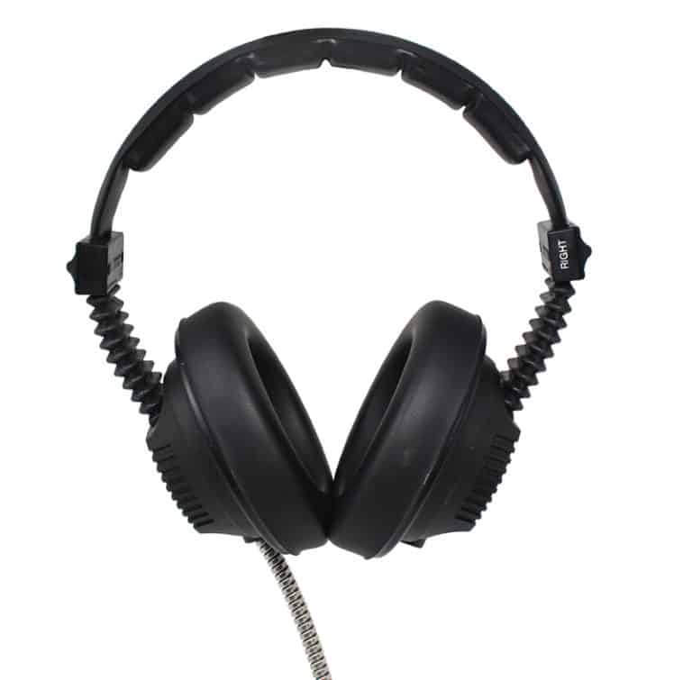 'MKII' Armoured Cable Headphones (ACC100) Standard / AutoPlay