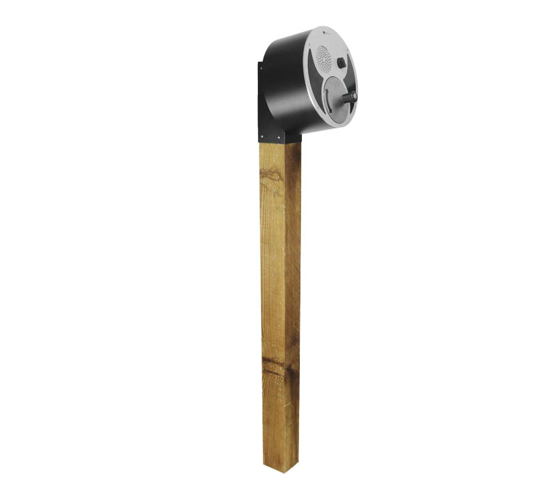 U-Turn Round on Wooden Post Angle